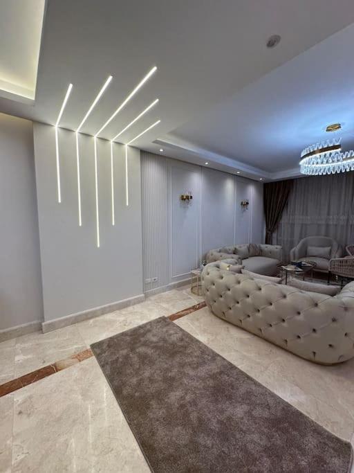 Royal Near Star Mall 3 Bedroom Apartment