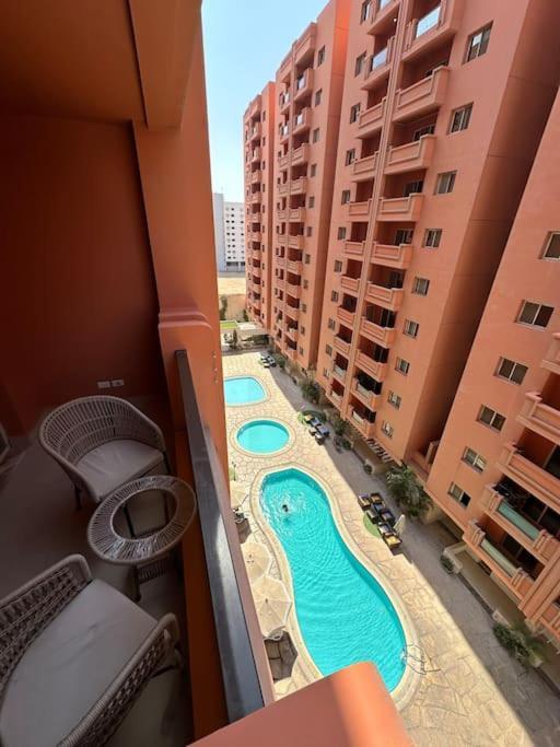 Royal Near Star Mall 3 Bedroom Apartment Cairo